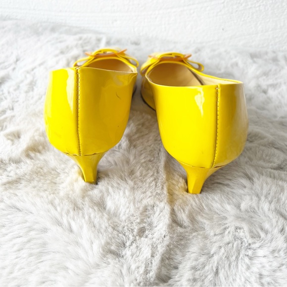 VINTAGE QUALICRAFT 1970’s Yellow Patent Leather Square Toed Kitten Heels - Picture 8 of 12
